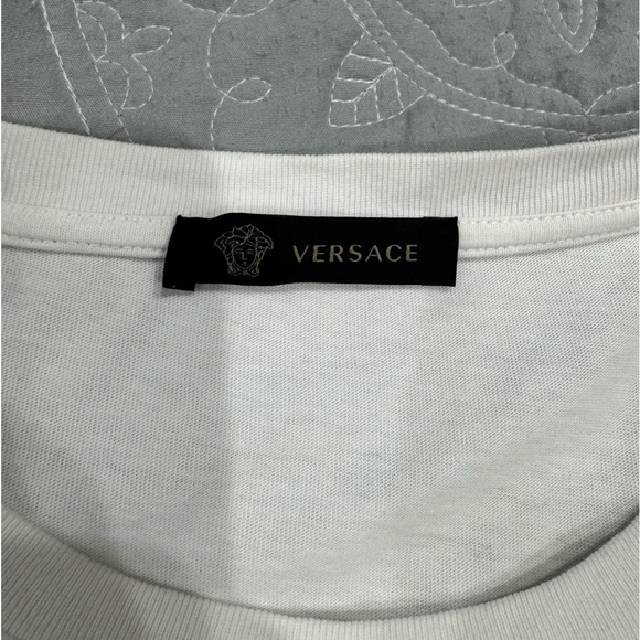 Versace Men’s White T Shirt - Picture 2 of 3